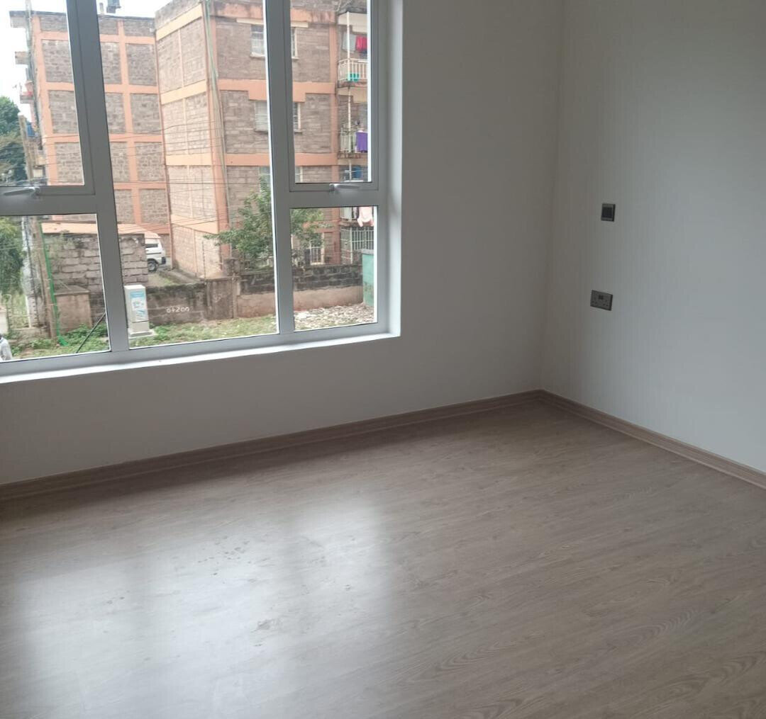 4BR Apartment with DSQ & Pool - Parklands, Nairobi