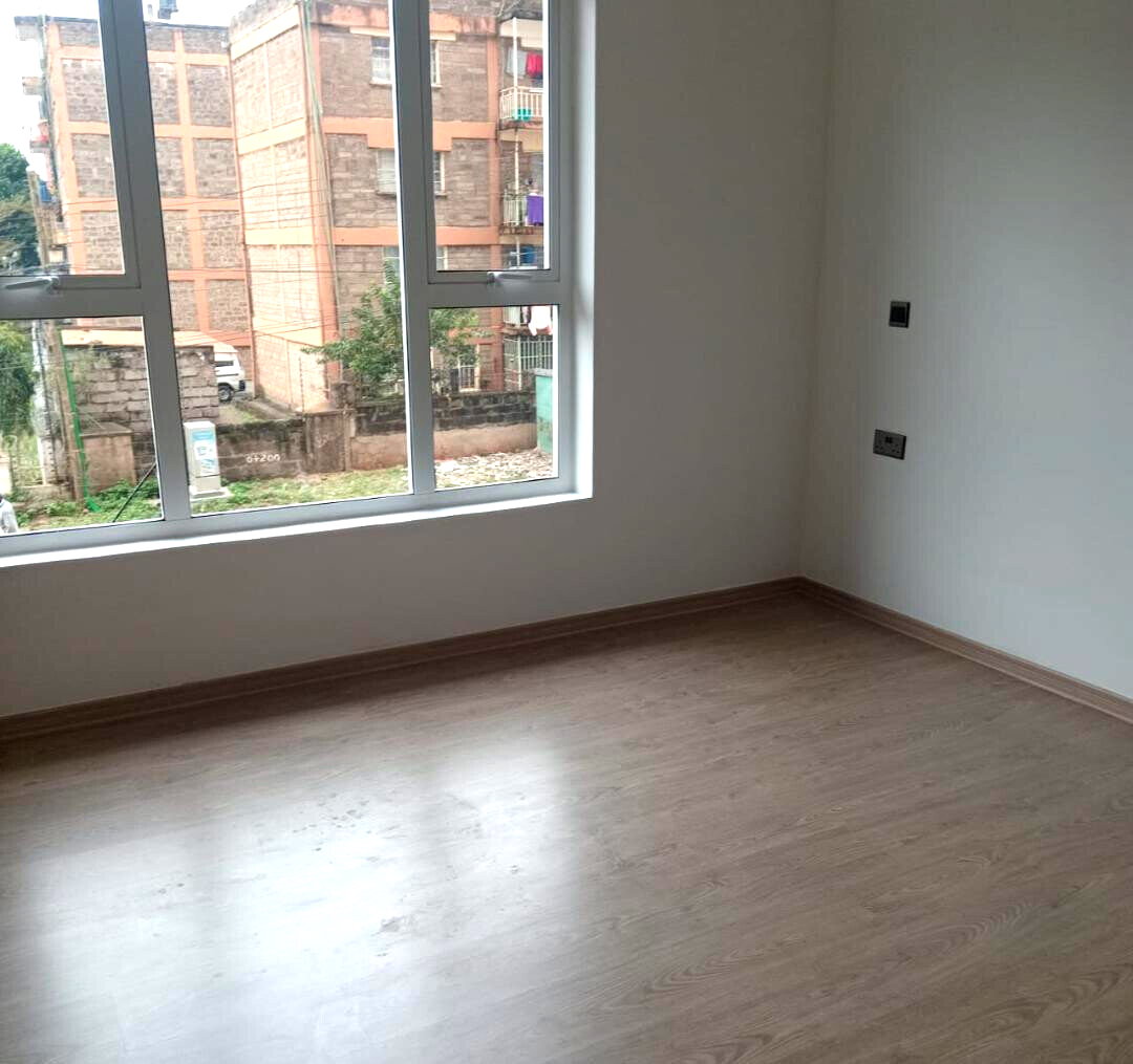 4BR Apartment with DSQ & Pool - Parklands, Nairobi