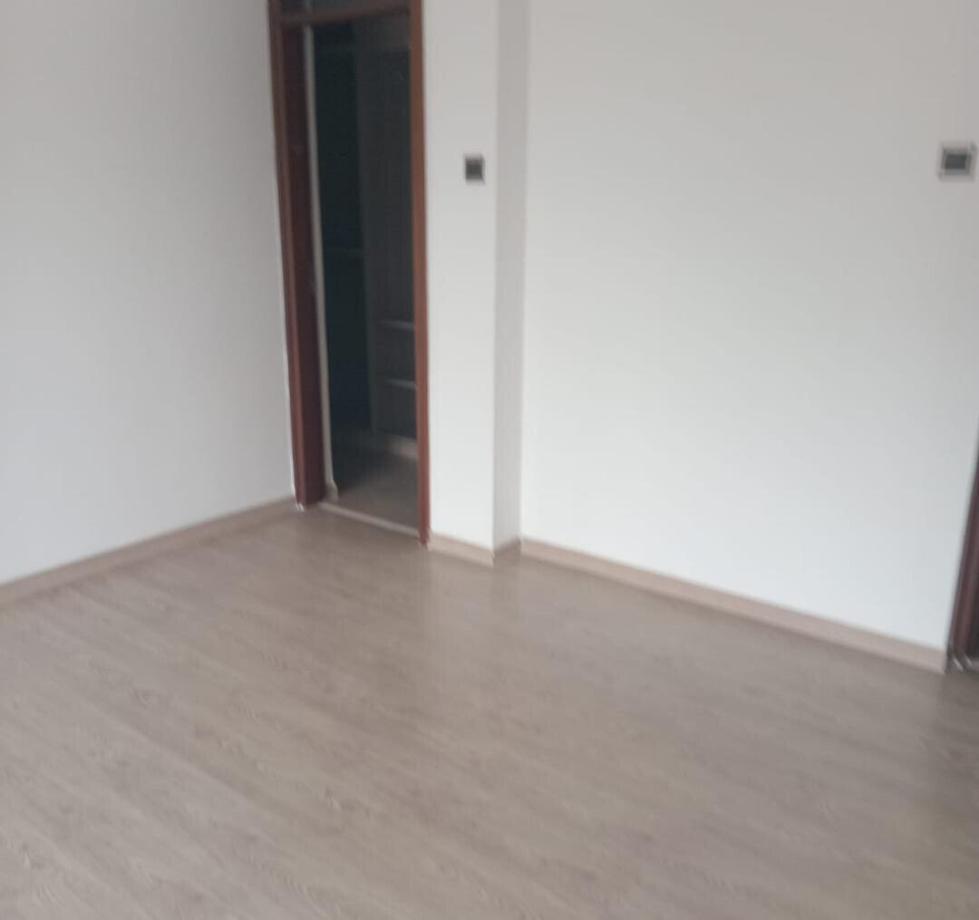 4BR Apartment with DSQ & Pool - Parklands, Nairobi