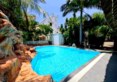 4BR Townhouse with Rooftop Terrace & DSQ - Nyali
