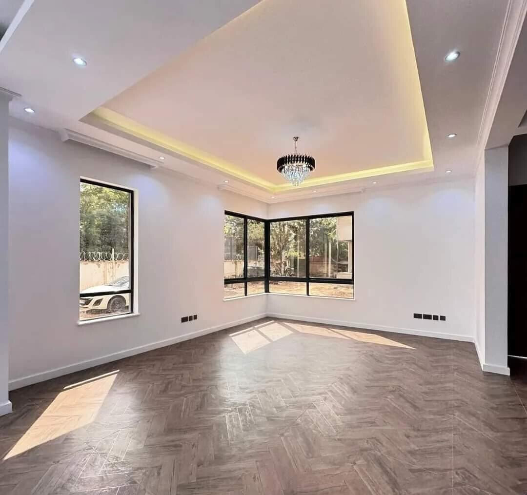 New 4-Ensuite Townhouse with DSQ & Solar - Lavington