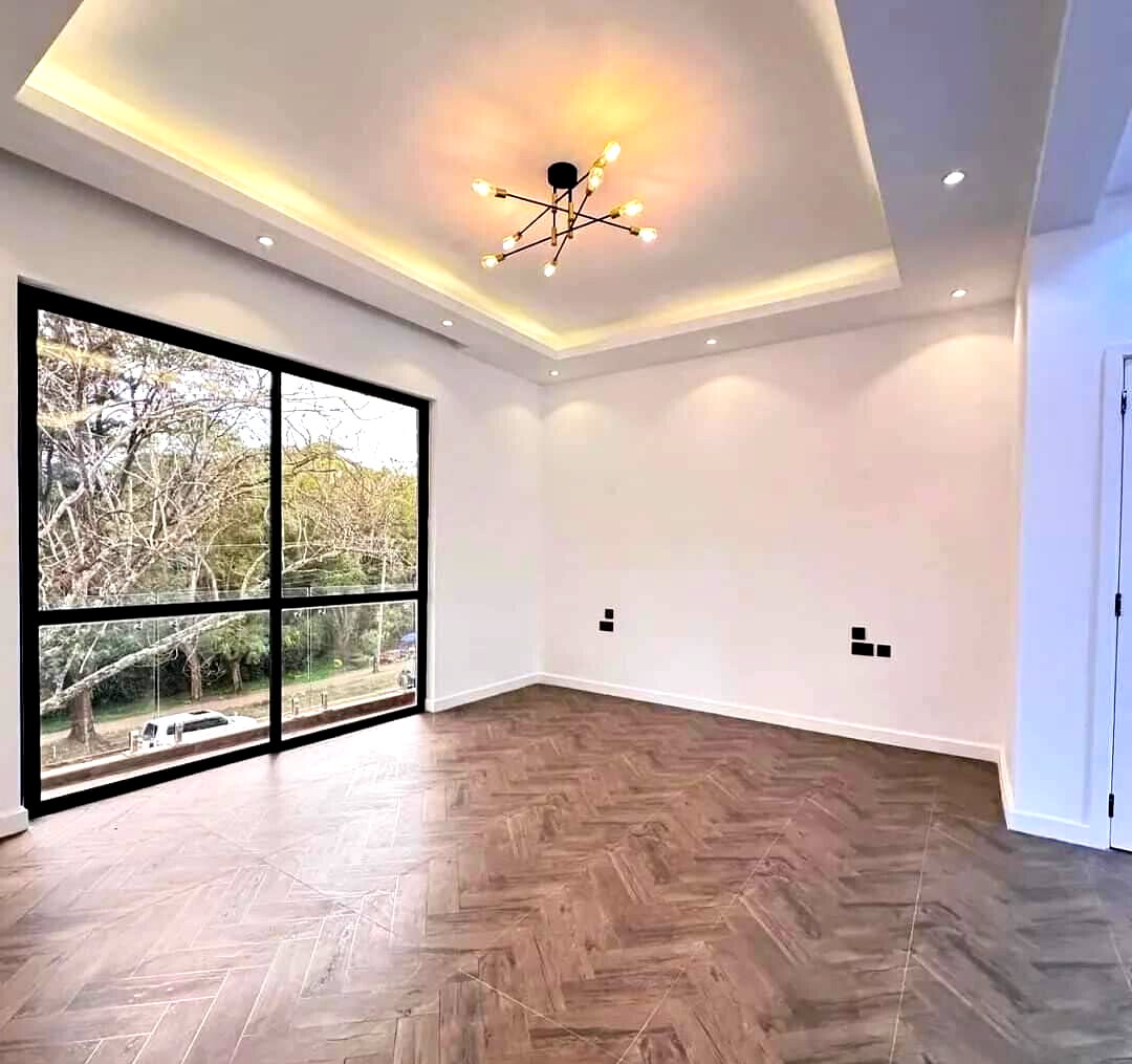 New 4-Ensuite Townhouse with DSQ & Solar - Lavington