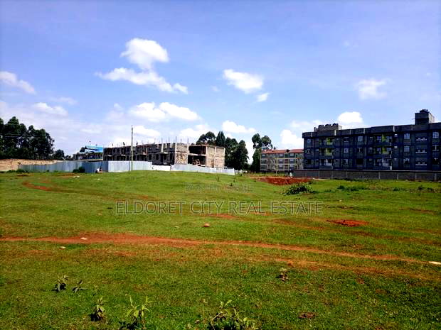 1/8 Plot Ideal for Flatzs or Rental