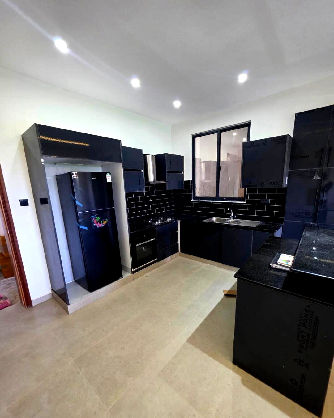 2BR En-Suite Sea View Apartment with Lift - Shanzu, Mombasa