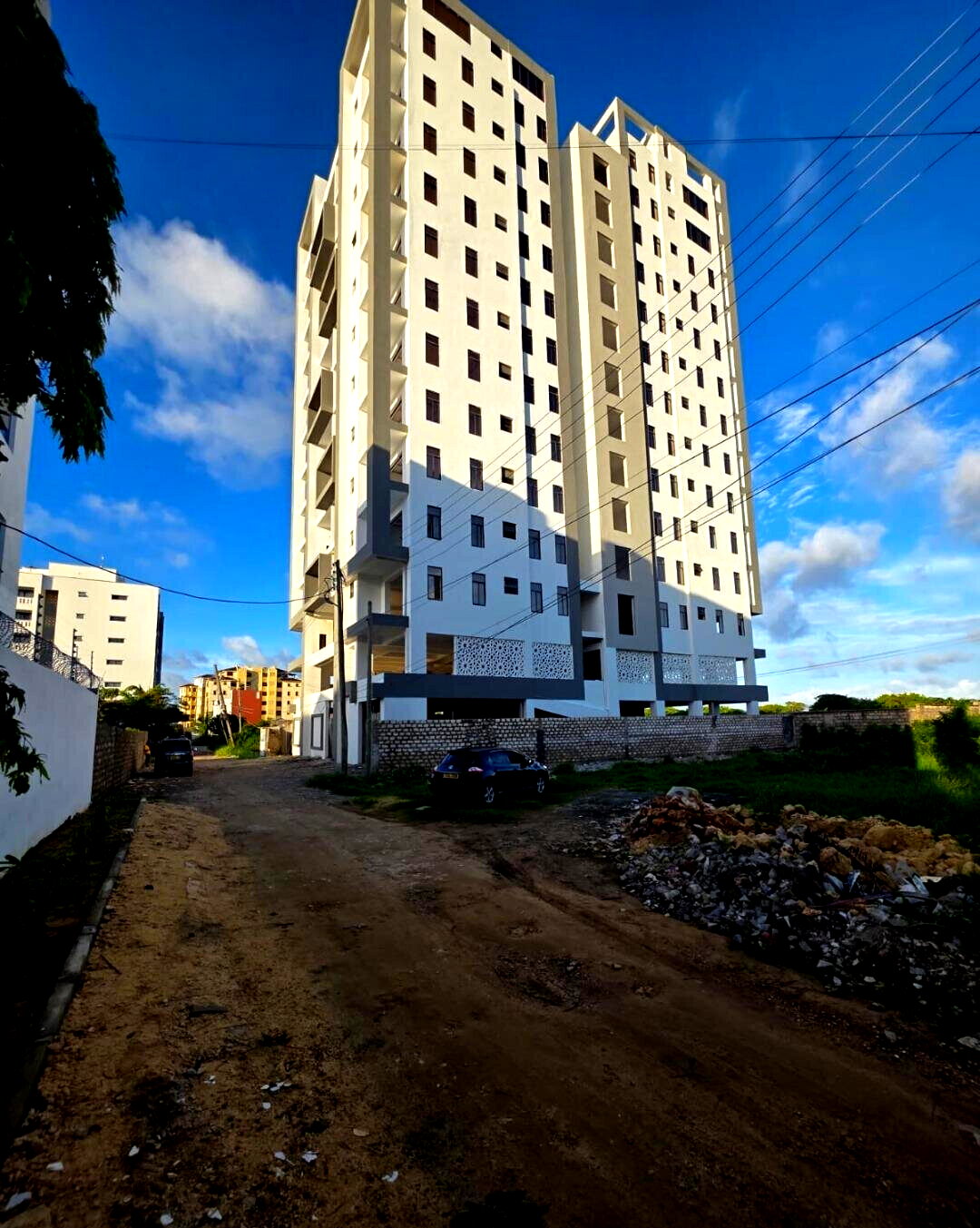 2BR En-Suite Sea View Apartment with Lift - Shanzu, Mombasa