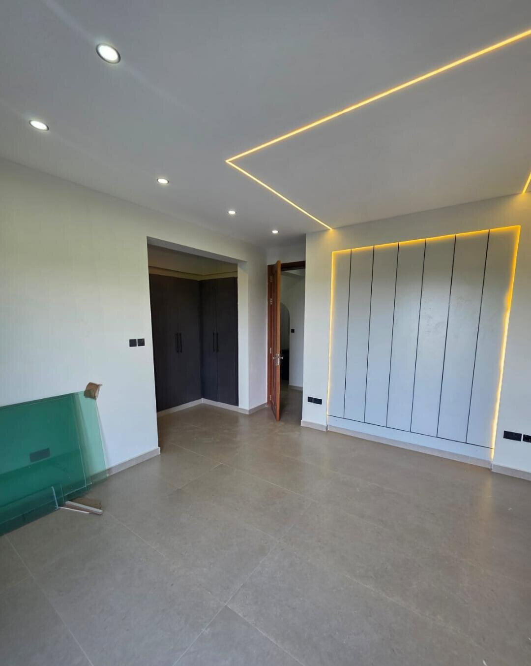 2BR En-Suite Sea View Apartment with Lift - Shanzu, Mombasa
