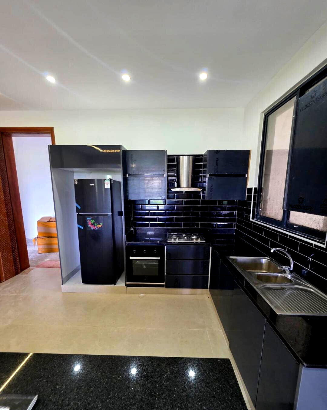 2BR En-Suite Sea View Apartment with Lift - Shanzu, Mombasa