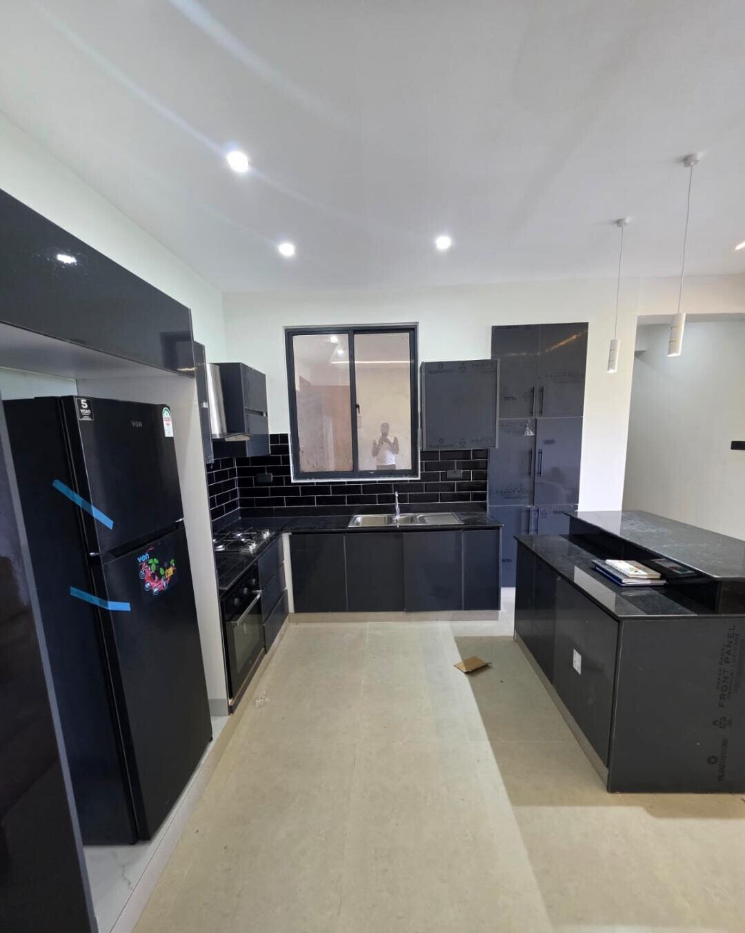 2BR En-Suite Sea View Apartment with Lift - Shanzu, Mombasa