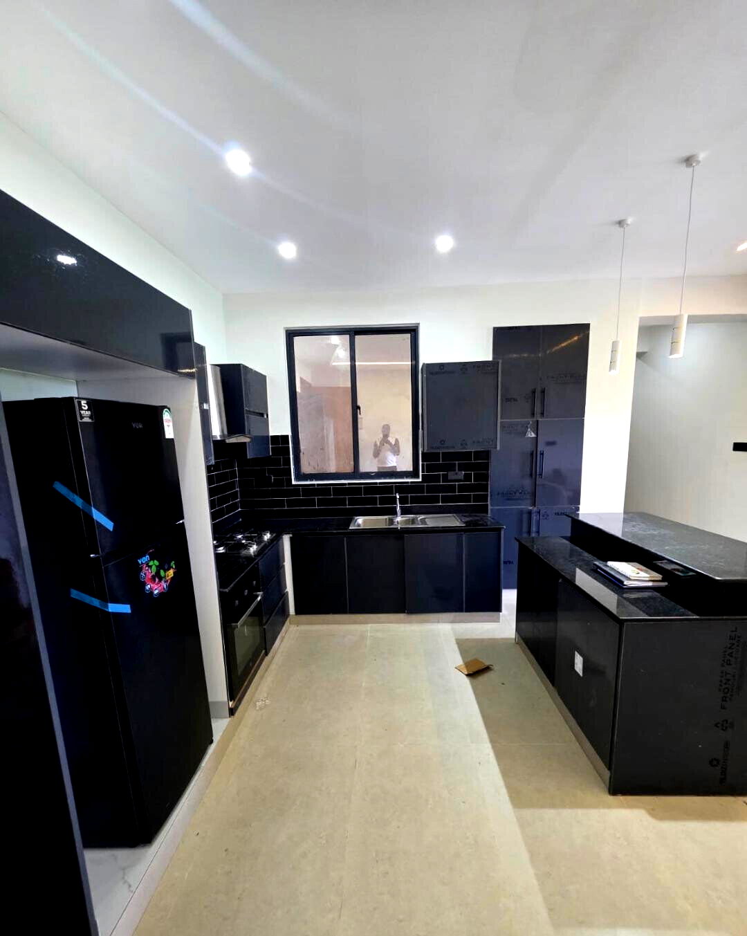 2BR En-Suite Sea View Apartment with Lift - Shanzu, Mombasa