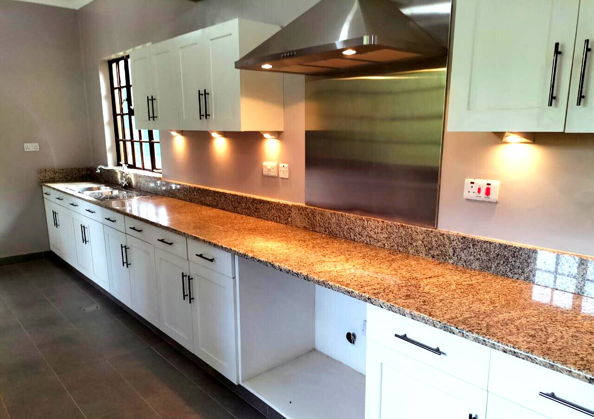 Private Garden Townhouse with 5 Ensuites – Karen