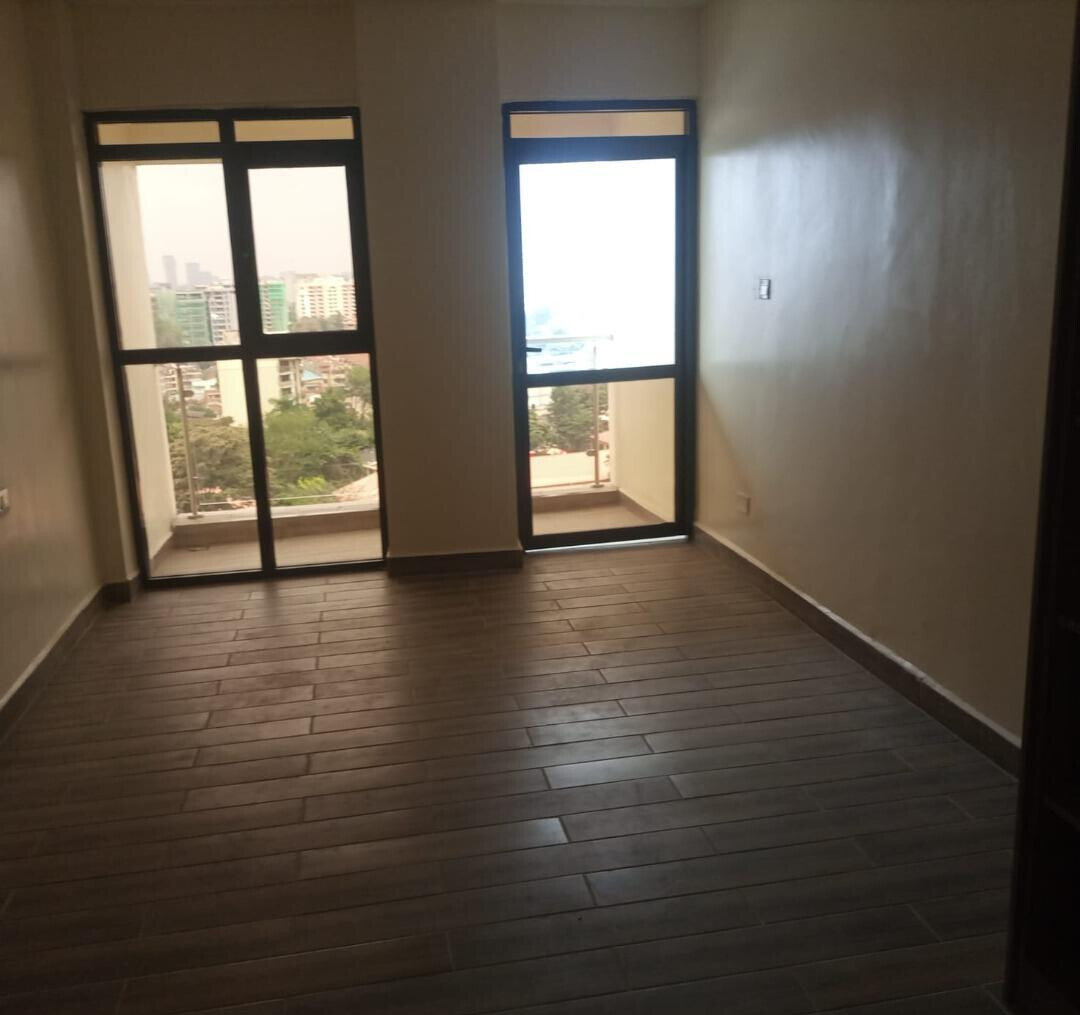 5BR Solar-Powered Townhouse with Backup Generator - Kileleshwa