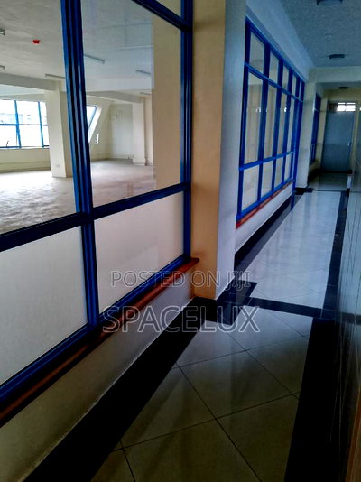 Professional Executive Office Space - Image 4