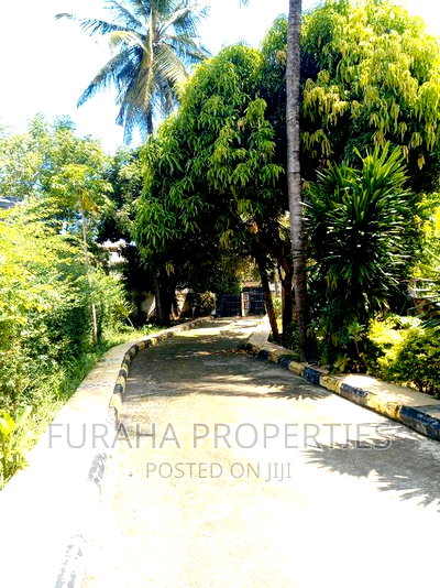 5bdrm Mansion in Bamburi Utange for sale - Image 4