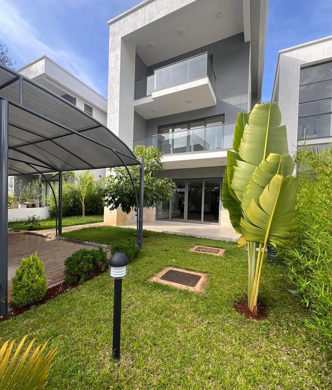 Brand-New 5-Ensuite Townhouse with Rooftop Terrace - Lavington