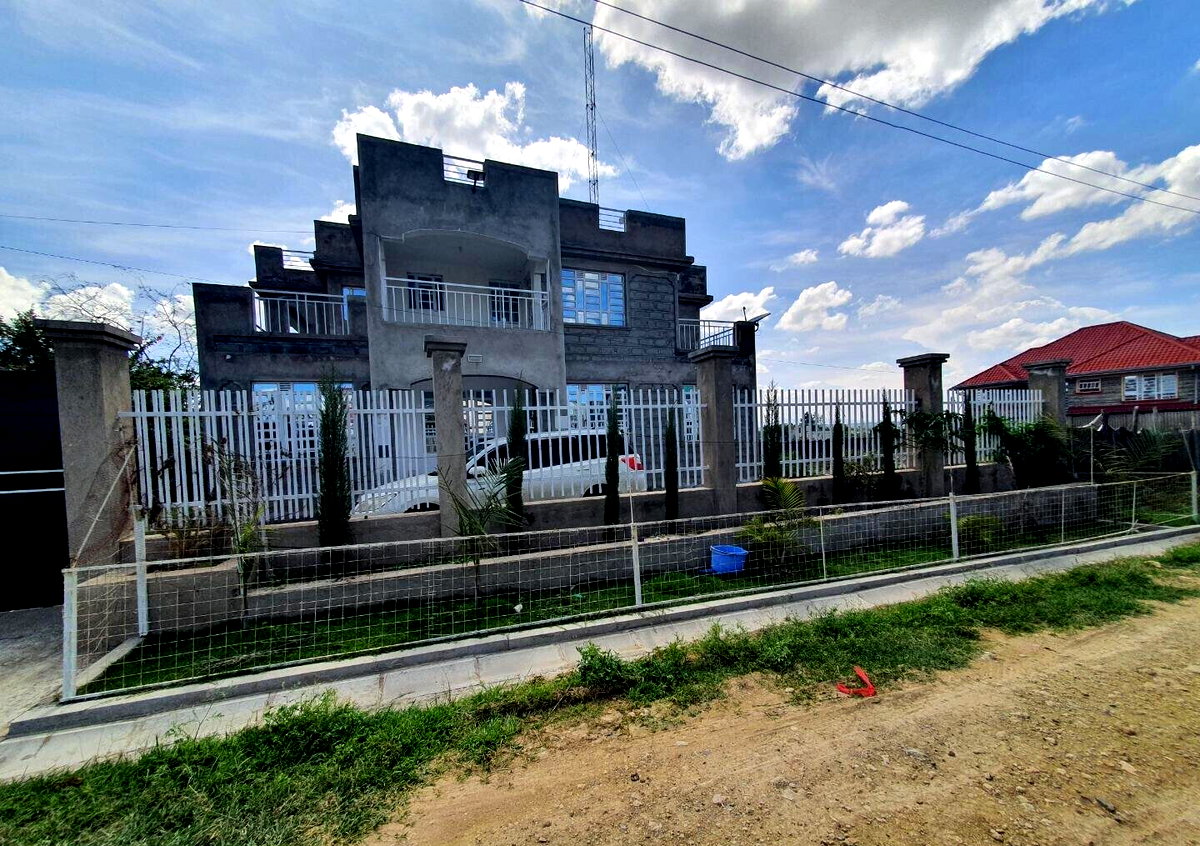 5BR All-Ensuite Maisonette with Study & 4 Balconies - Kitengela