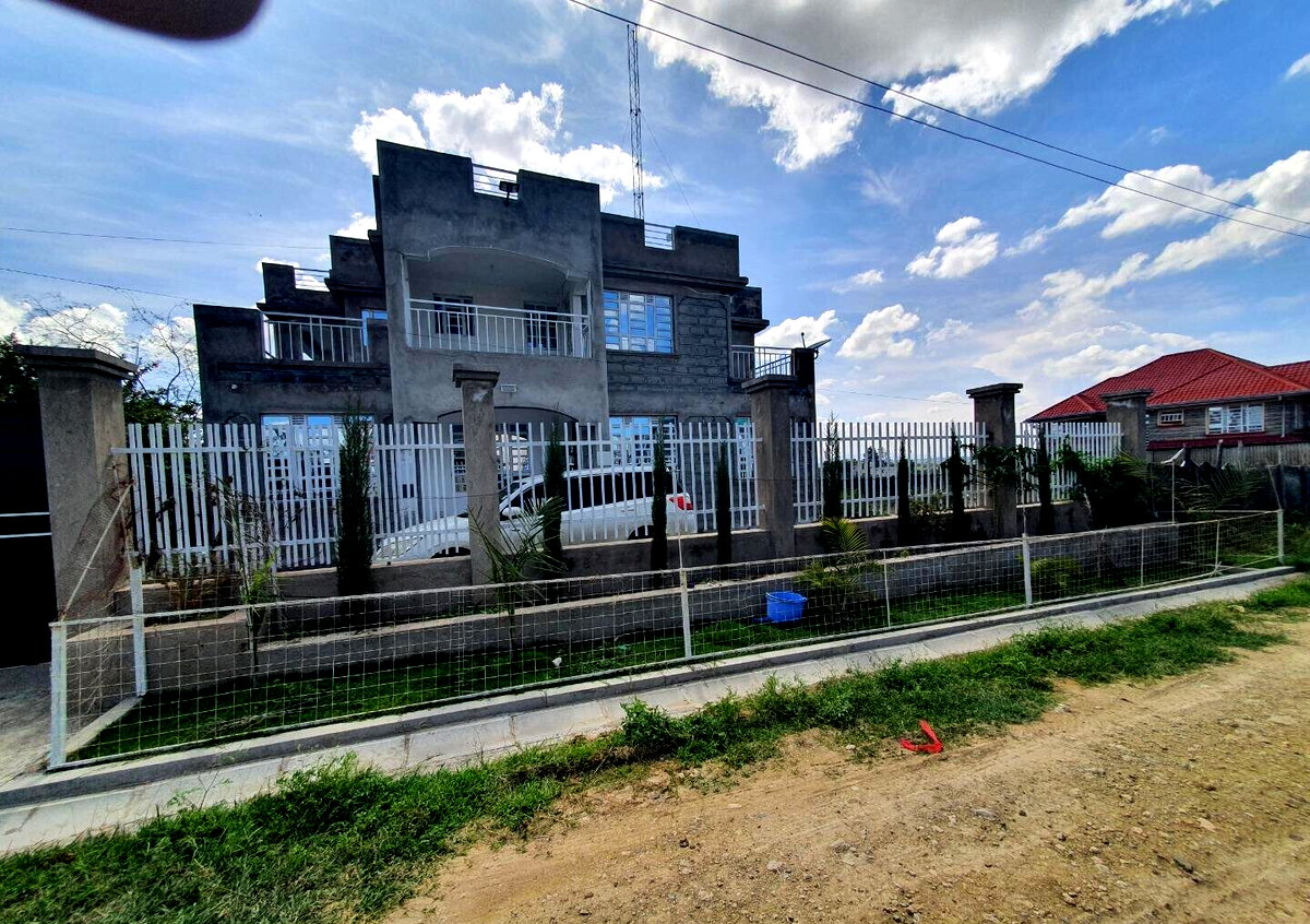 5BR All-Ensuite Maisonette with Study & 4 Balconies - Kitengela