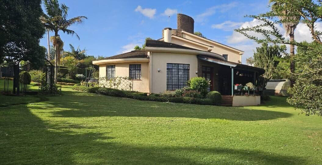 4BR All-Ensuite Townhouse with Converted Garage & Lush Garden - Runda