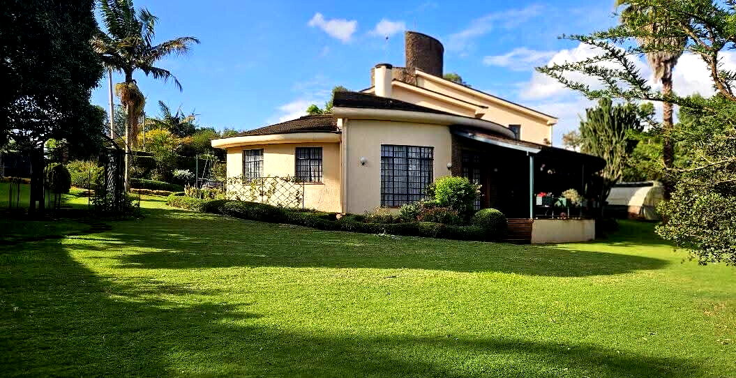 4BR All-Ensuite Townhouse with Converted Garage & Lush Garden - Runda