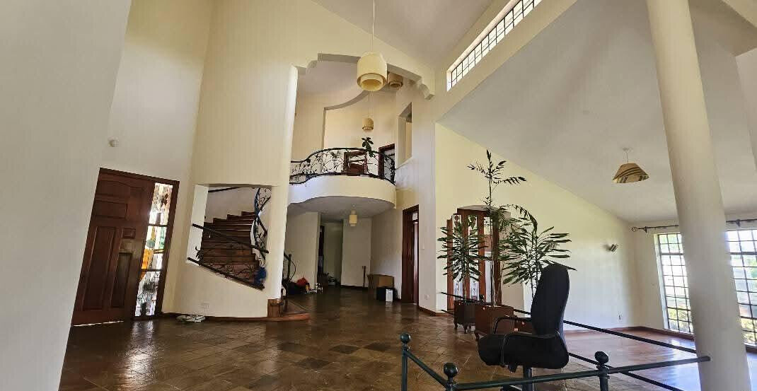 4BR All-Ensuite Townhouse with Converted Garage & Lush Garden - Runda