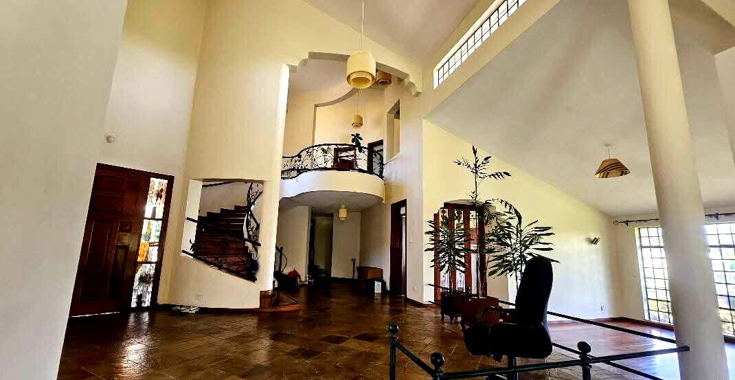 4BR All-Ensuite Townhouse with Converted Garage & Lush Garden - Runda