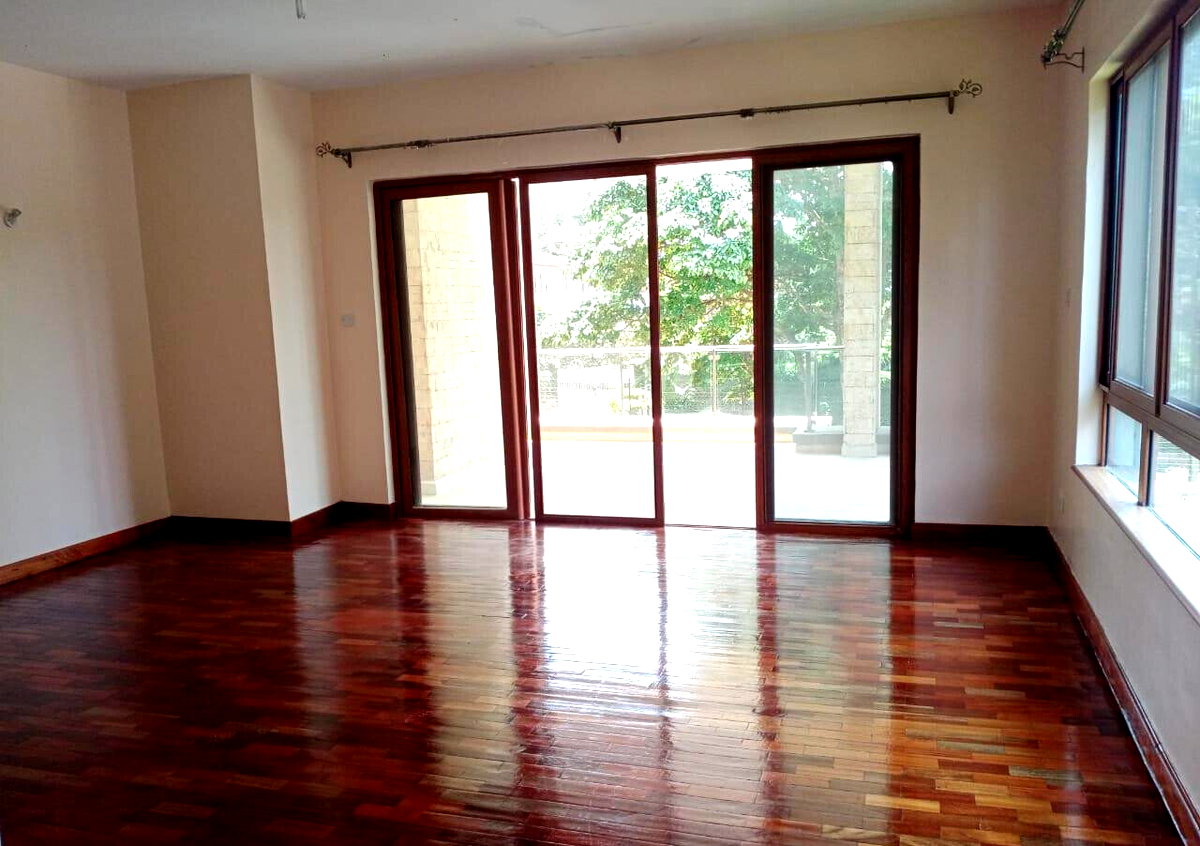 Newly Built 5-Ensuite Townhouse with Jacuzzi & Study - Lavington