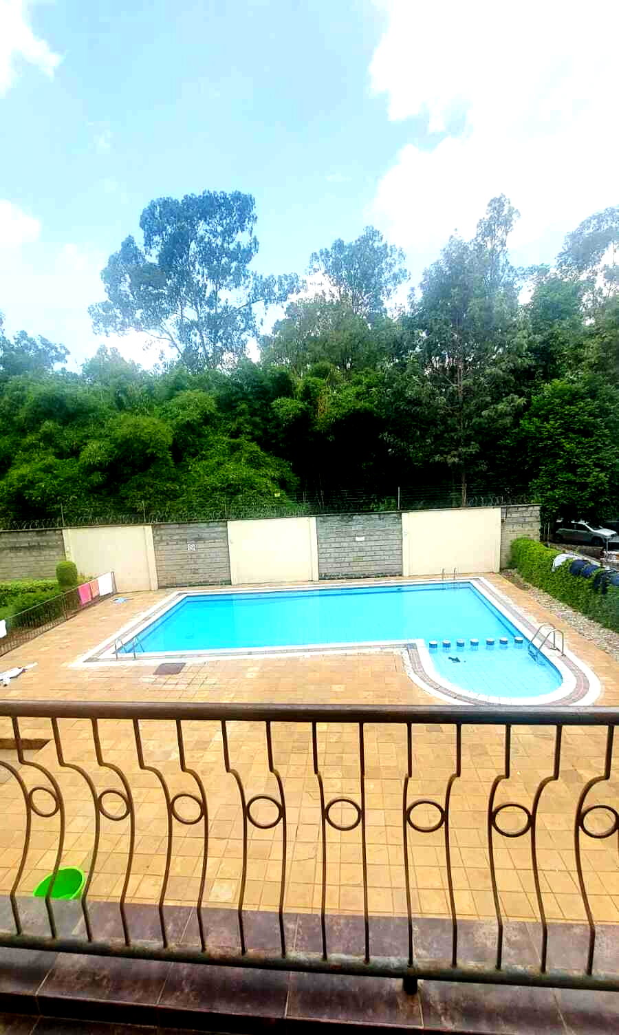 3BR with DSQ & Pool Access - Lavington, Hatheru Road