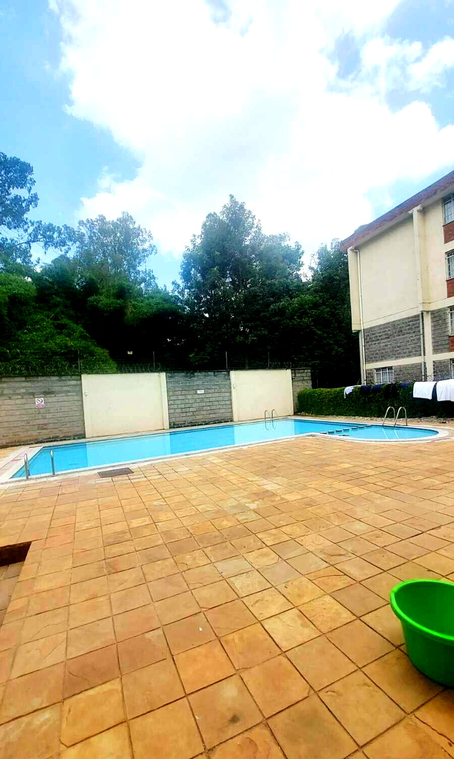 3BR with DSQ & Pool Access - Lavington, Hatheru Road