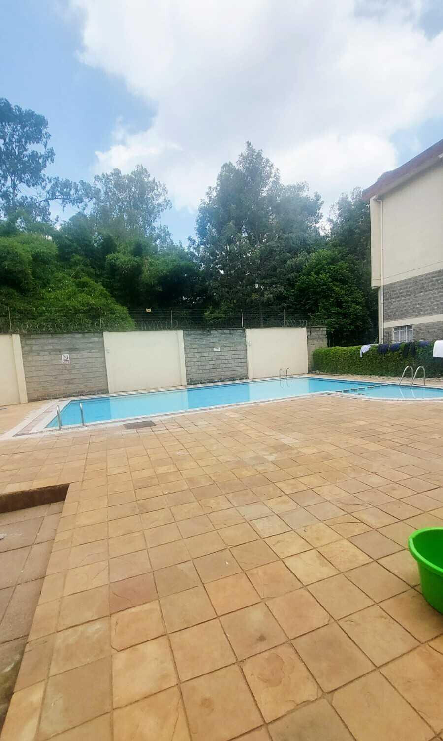3BR with DSQ & Pool Access - Lavington, Hatheru Road