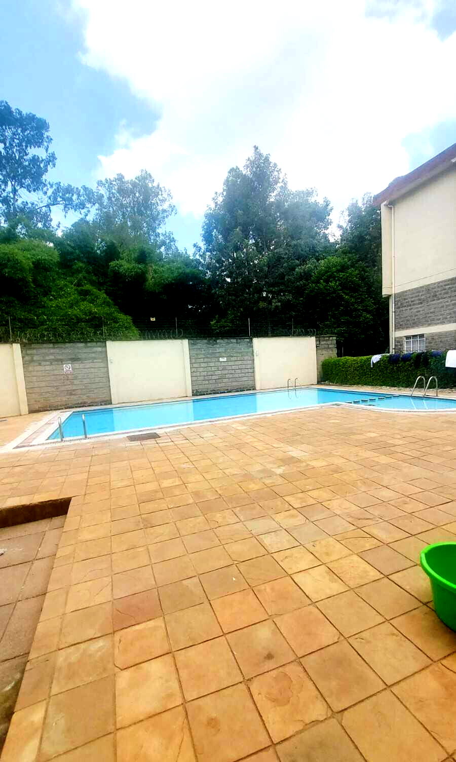 3BR with DSQ & Pool Access - Lavington, Hatheru Road