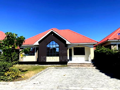 3bdrm Bungalow in Joska for rent - Image 3