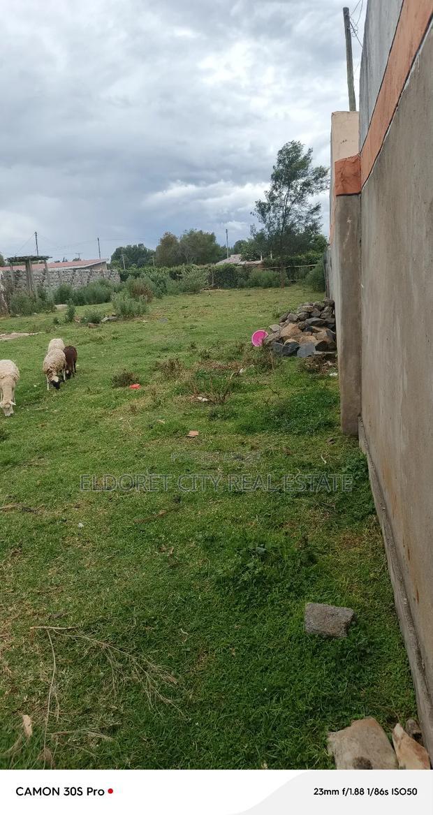 1/4 Plot Outspan Ideal for Residential With Title.