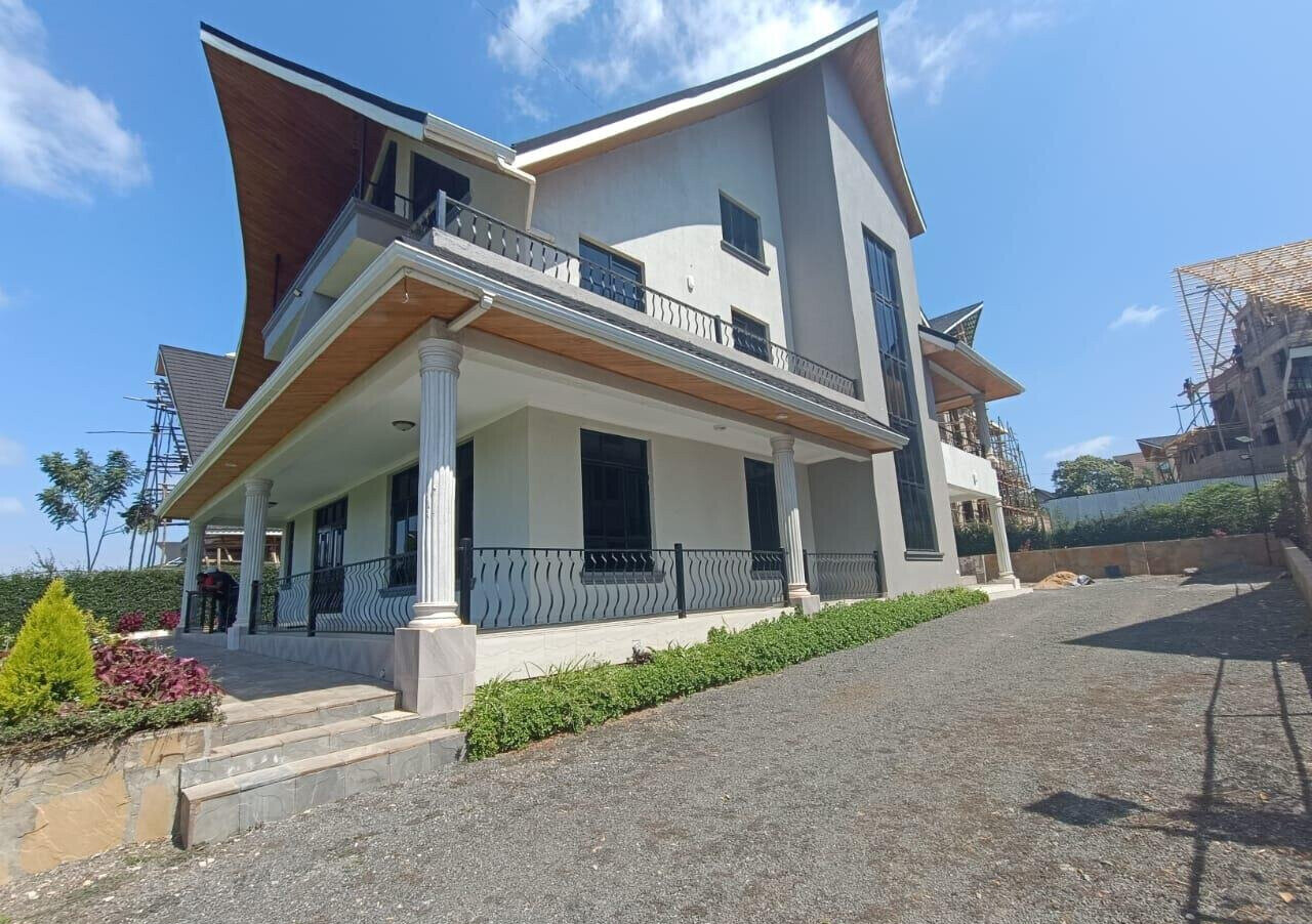 5BR All-Ensuite Maisonette with Attic Office - Daykio Bustani, Ruiru