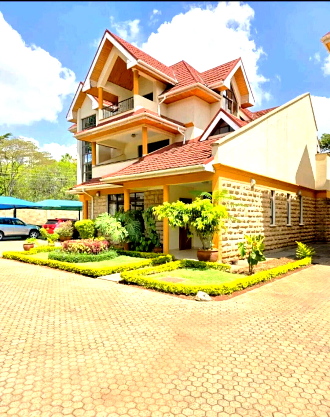 Exclusive 4BR All-Ensuite Townhouse with Study & DSQ - Kileleshwa