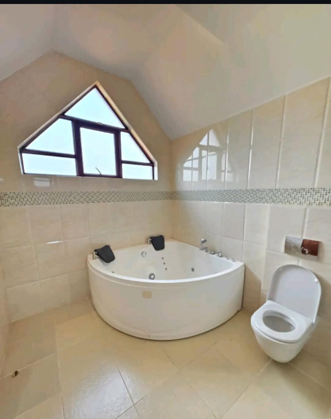 Exclusive 4BR All-Ensuite Townhouse with Study & DSQ - Kileleshwa