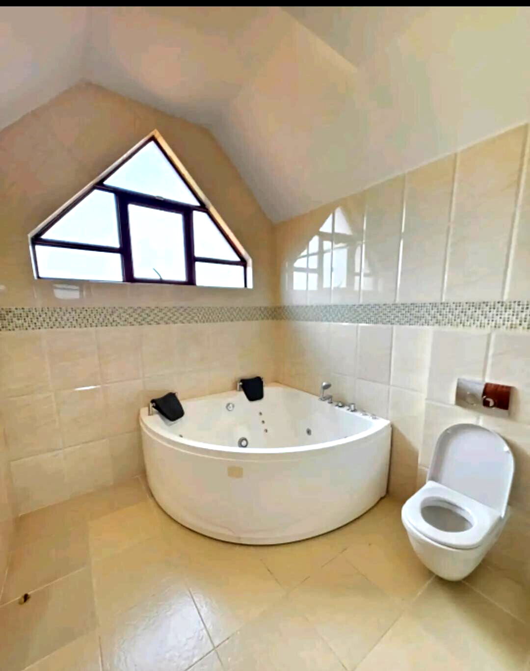 Exclusive 4BR All-Ensuite Townhouse with Study & DSQ - Kileleshwa