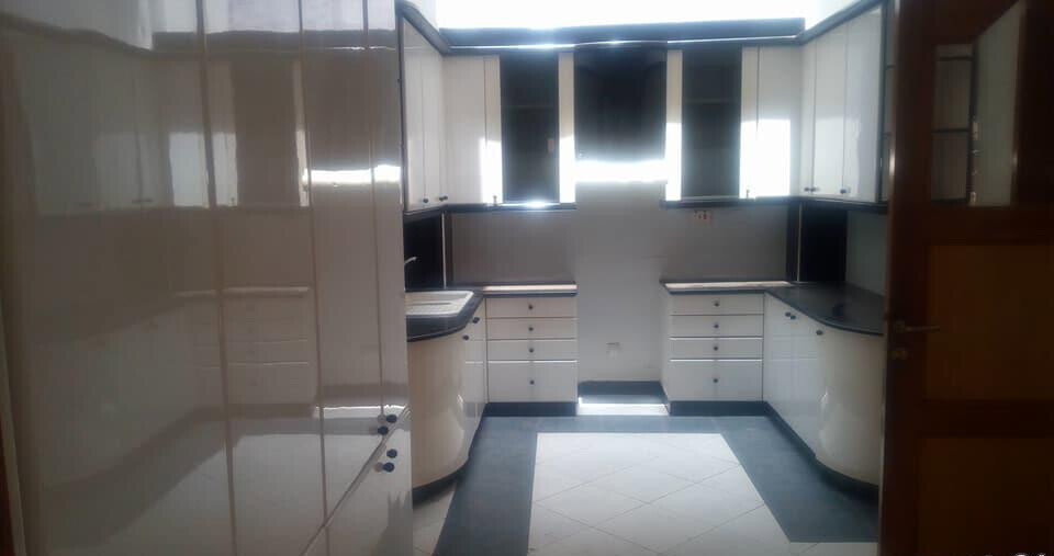 4BR Townhouse with DSQ & Double Kitchen - Kilimani