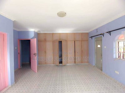 5bdrm Mansion in Membley Estate for sale - Image 3