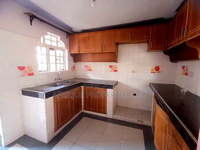 5bdrm Mansion in Membley Estate for sale - Image 4