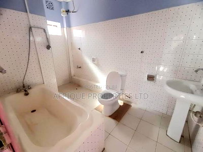 5bdrm Mansion in Membley Estate for sale - Image 8