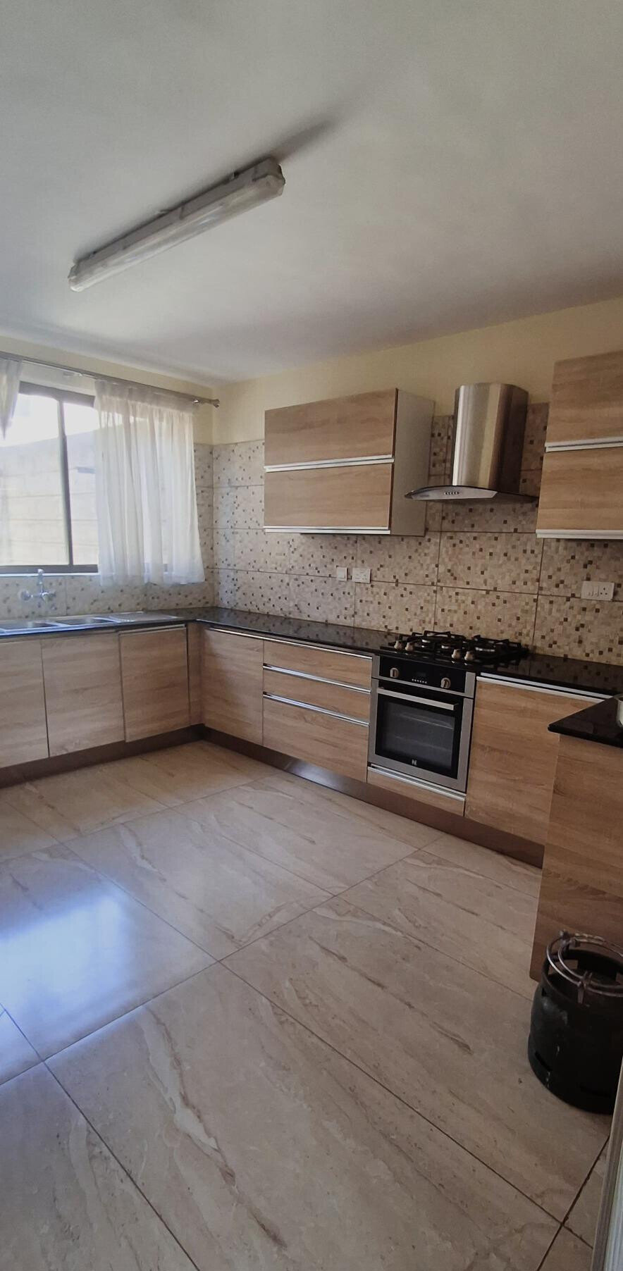 4BR Townhouse with DSQ & CCTV - Just Off the Tamarack, Syokimau