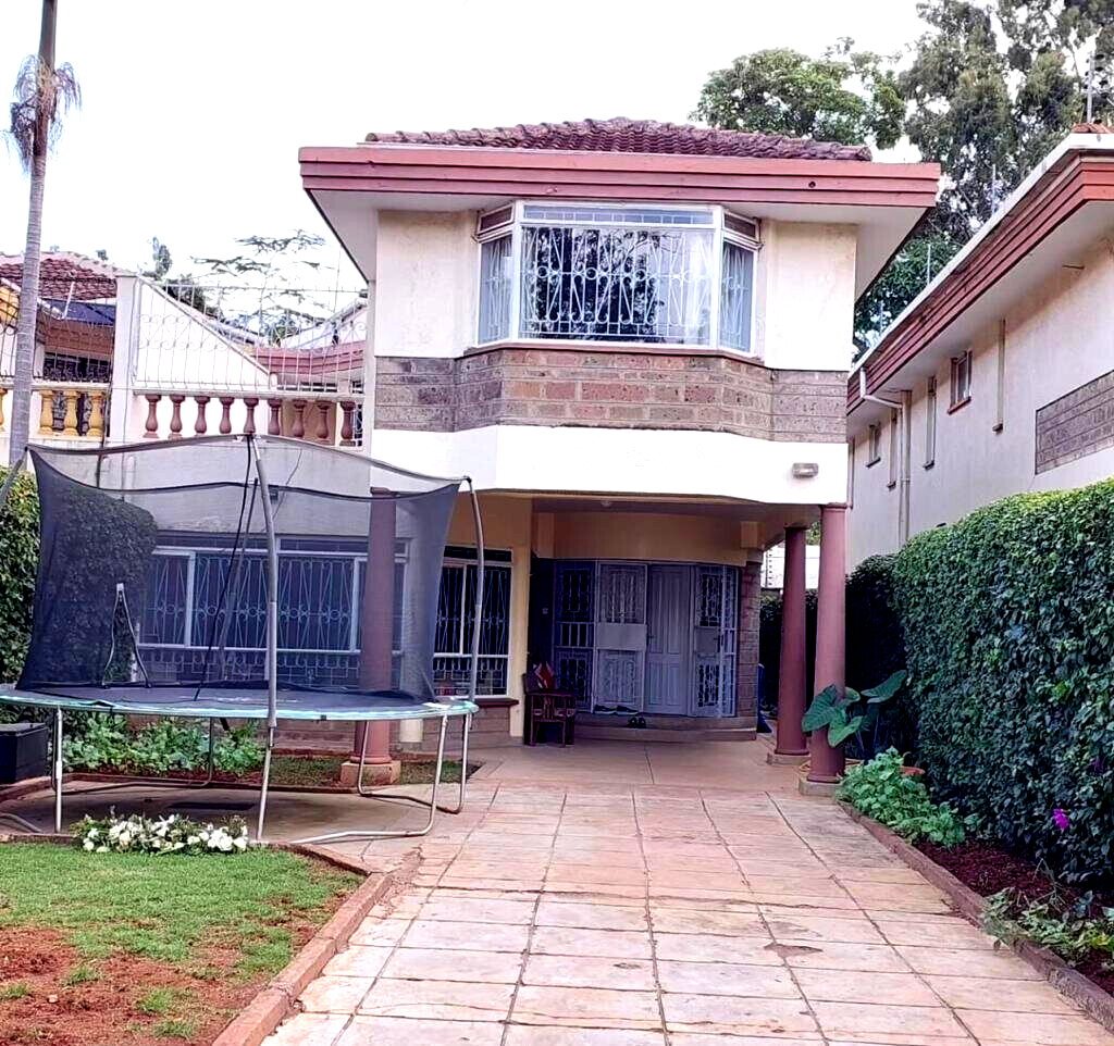 Spacious 4BR Townhouse with DSQ & 30,000L Water - Kilimani