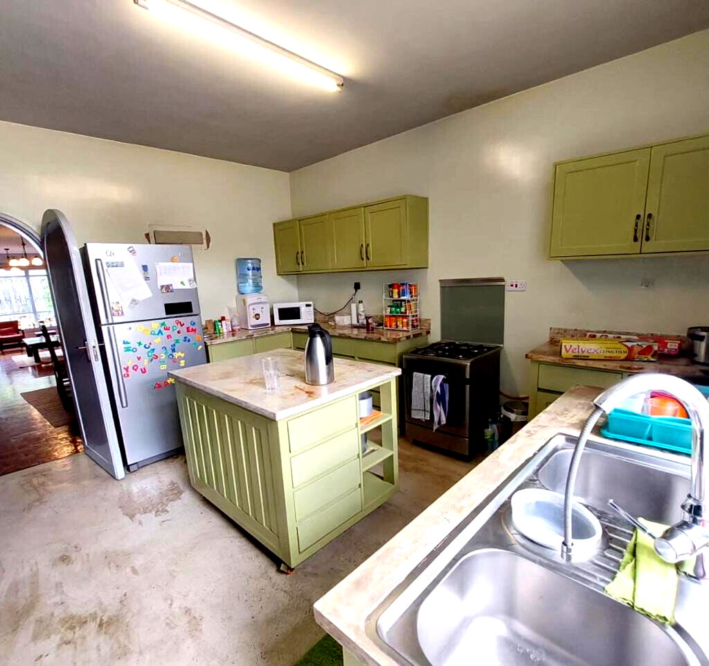 Spacious 4BR Townhouse with DSQ & 30,000L Water - Kilimani