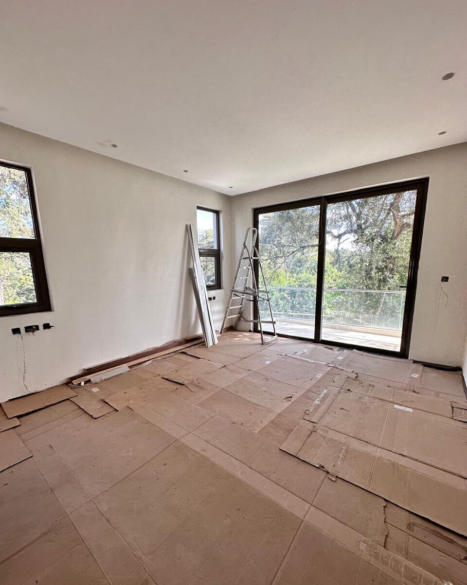 5BR All-Ensuite Townhouse with Private Pool – Kerarapon