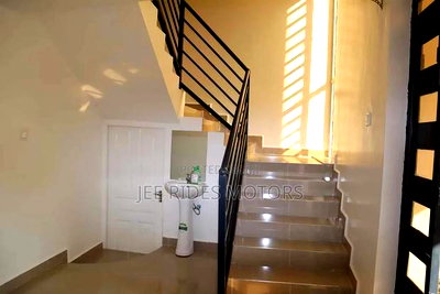 Furnished 4bdrm Villa in Kitengela, Nairobi Central for sale - Image 5