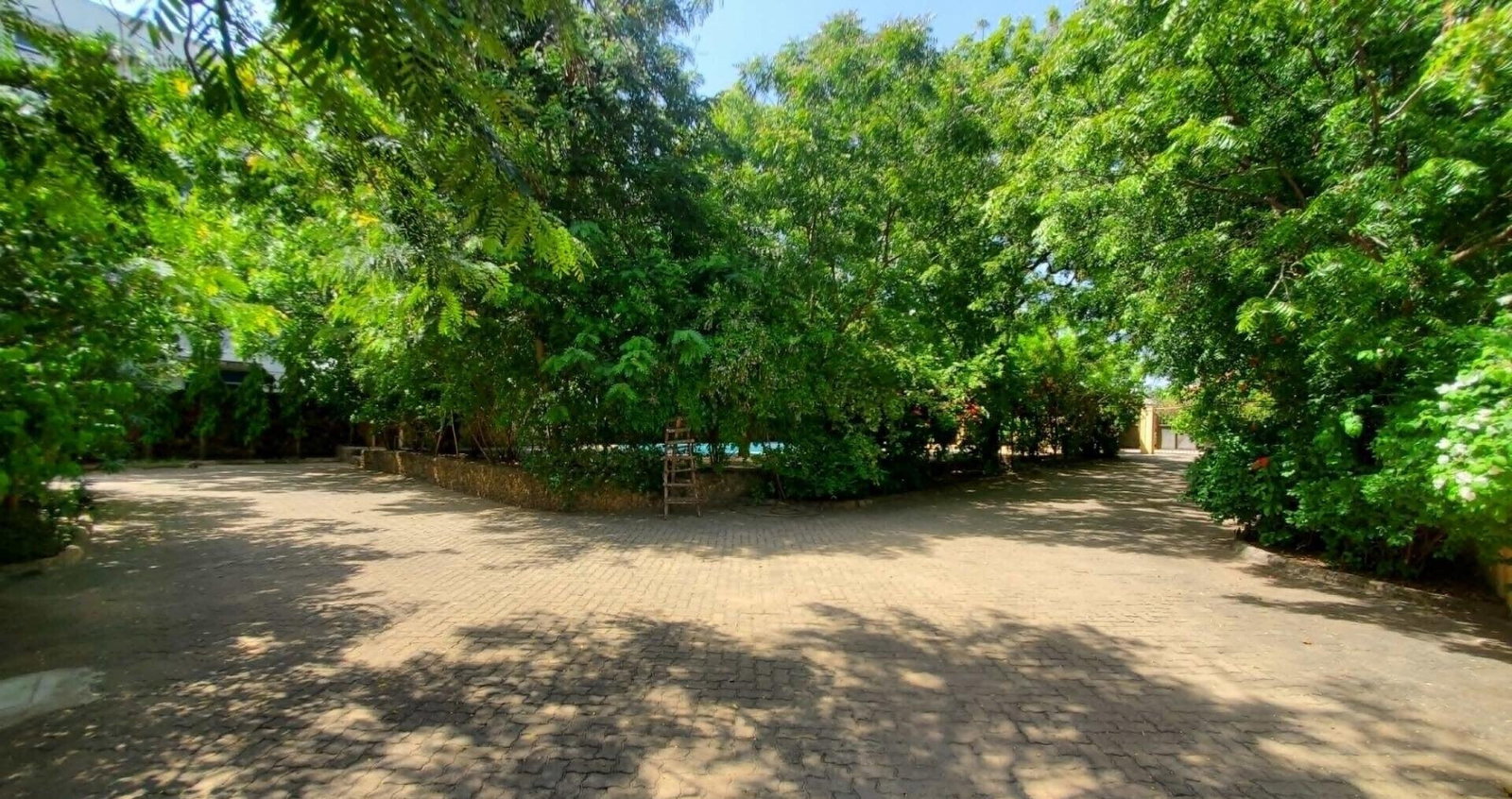Gated 4BR Townhouse, 2nd Row from Beach - Shanzu