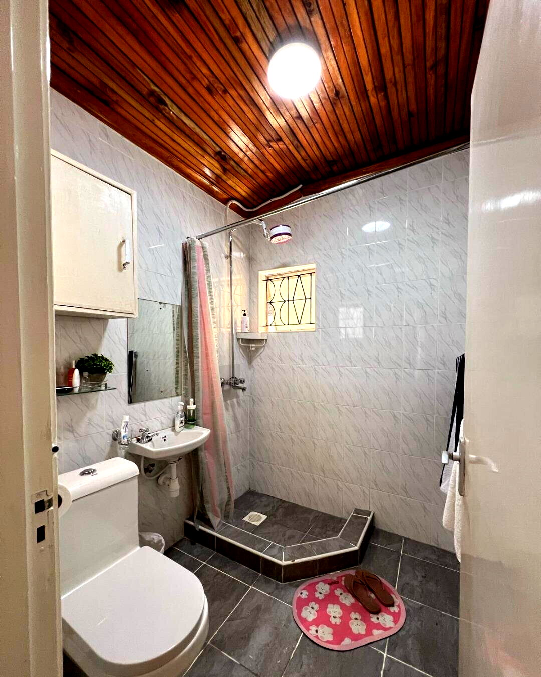 Solar-Powered 4BR Townhouse with 12,000L Water - Kileleshwa