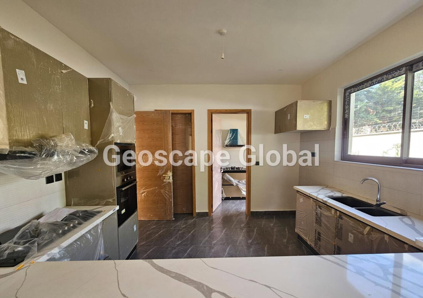 6-Bedroom Townhouse with Gym & DSQ in Quiet Lavington