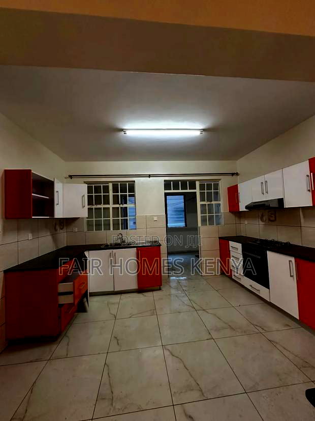 3bdrm Apartment in Kabasiran Avenue, Lavington for rent