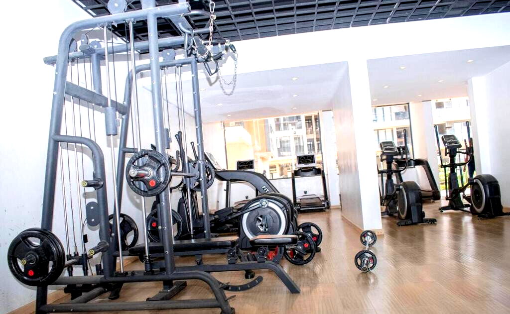 2BR Luxury Apartment with High-Speed Lifts & Gym - Lavington