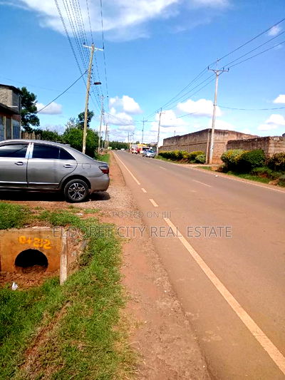 1/2 Acre Annex Ideal for Rental. - Image 1